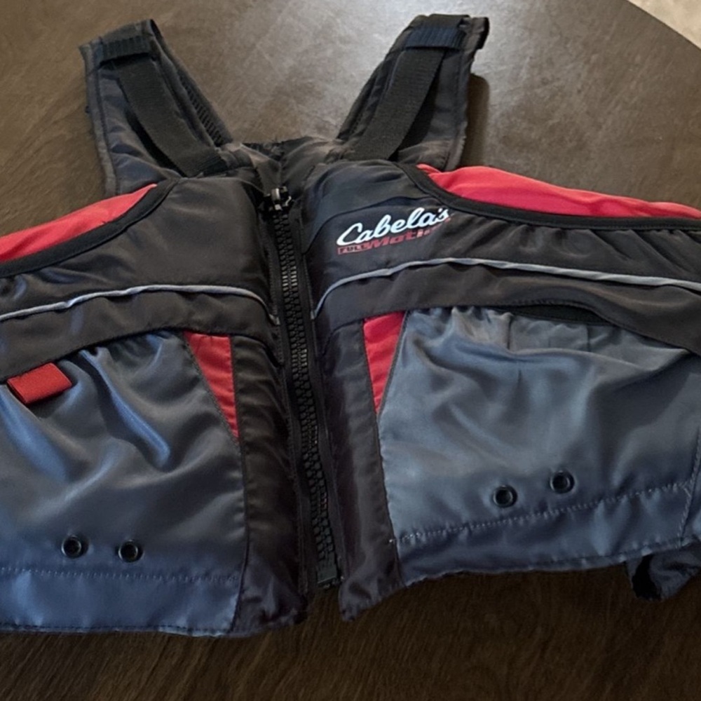 Cabela's Men's life jacket Black and Red Accents